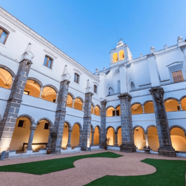 Entrada do Convento do Espinheiro, Historic Hotel & Spa 